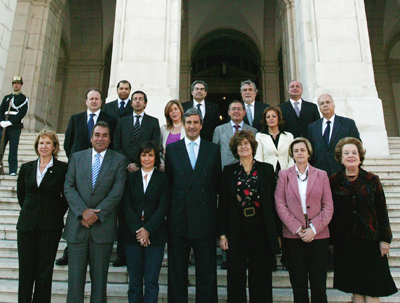 Fotografia  dos Membros da Comissão de Negócios  Estrangeiros  e Comunidades Portuguesas